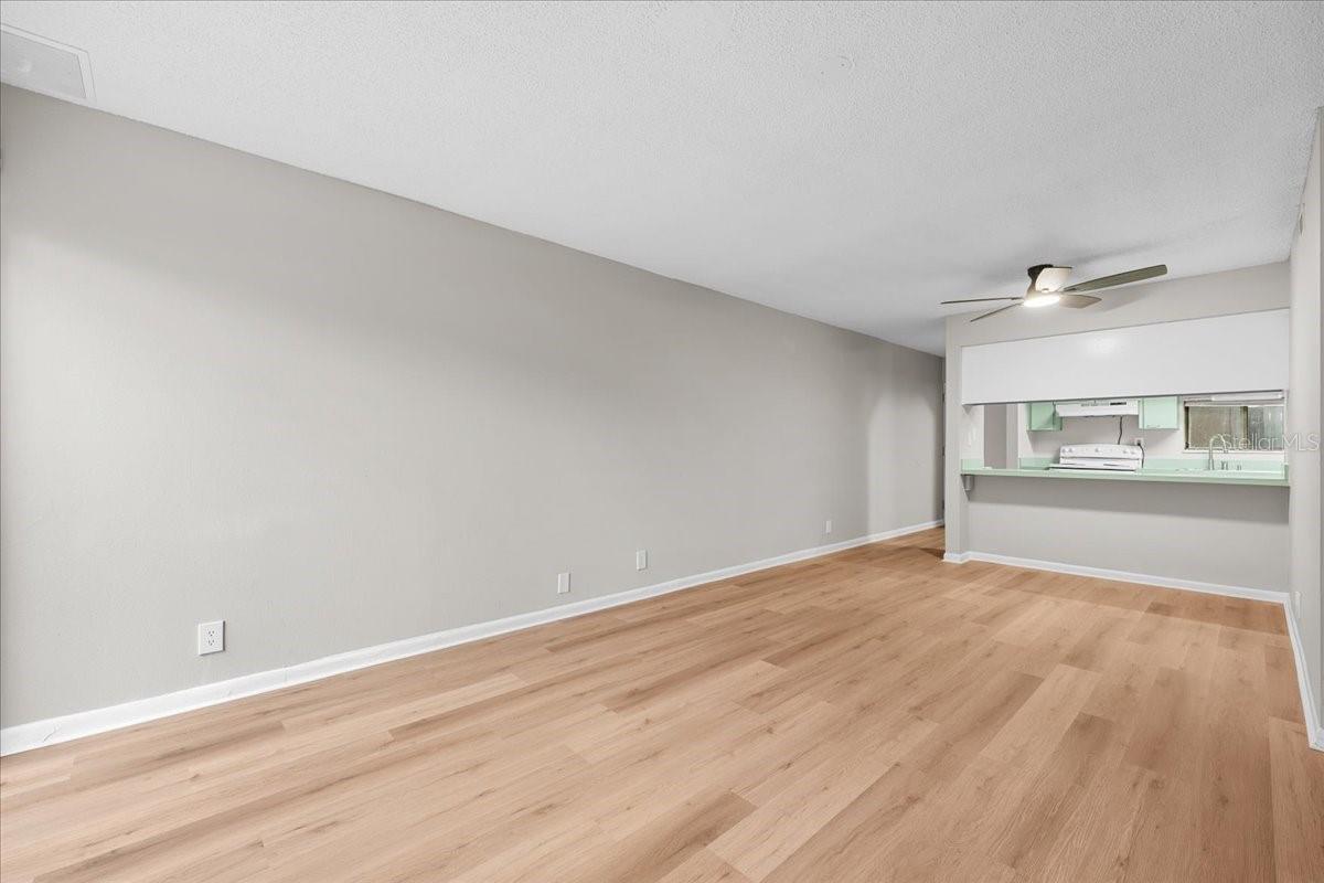 7903 Cedar Dr Property Photo 6