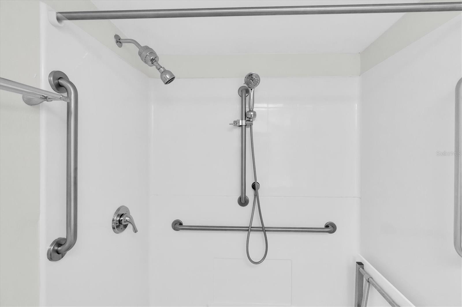 4885 1st St Ne #106 Property Photo 8