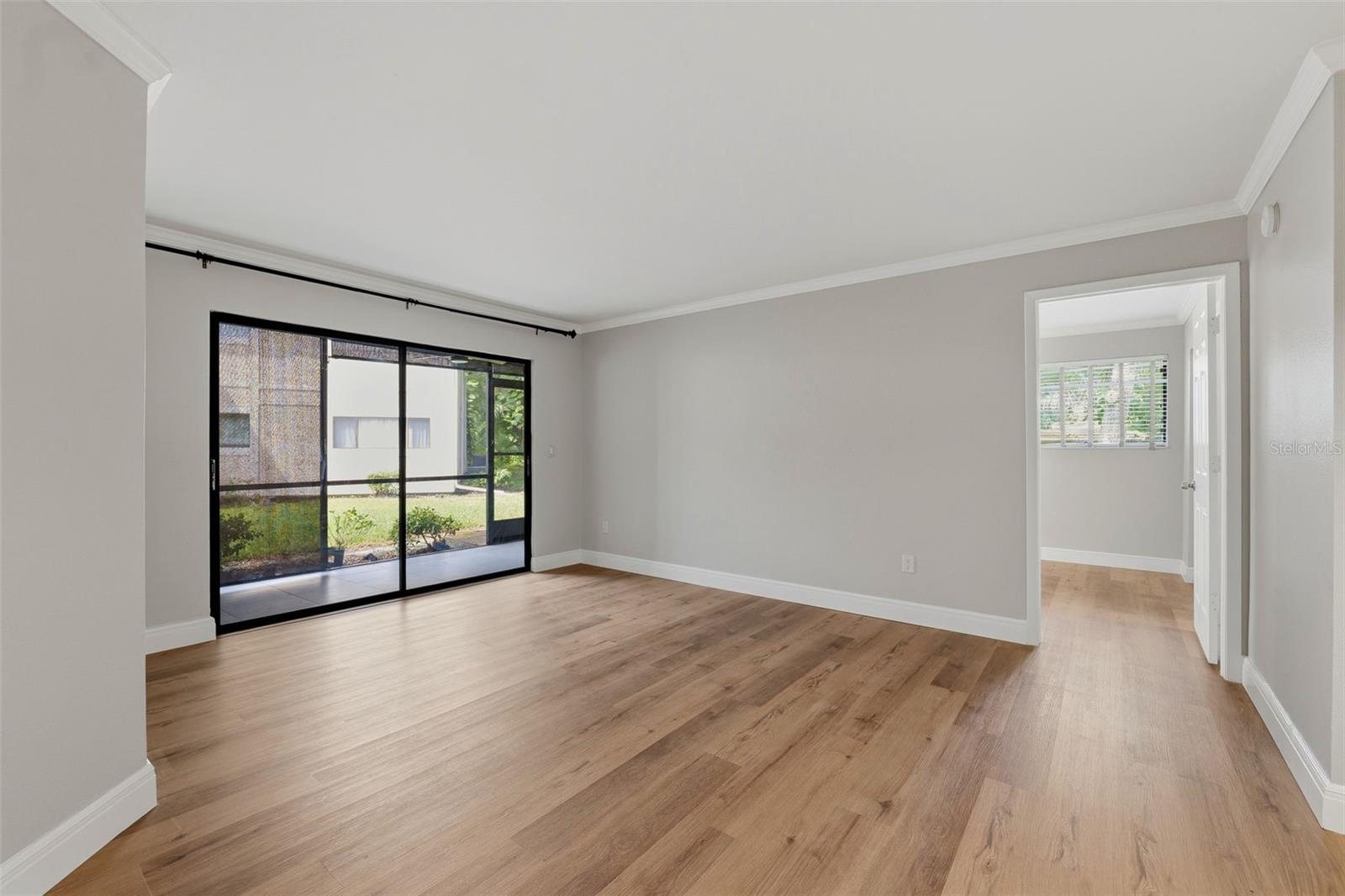 6014 Laketree Ln #g Property Photo 8