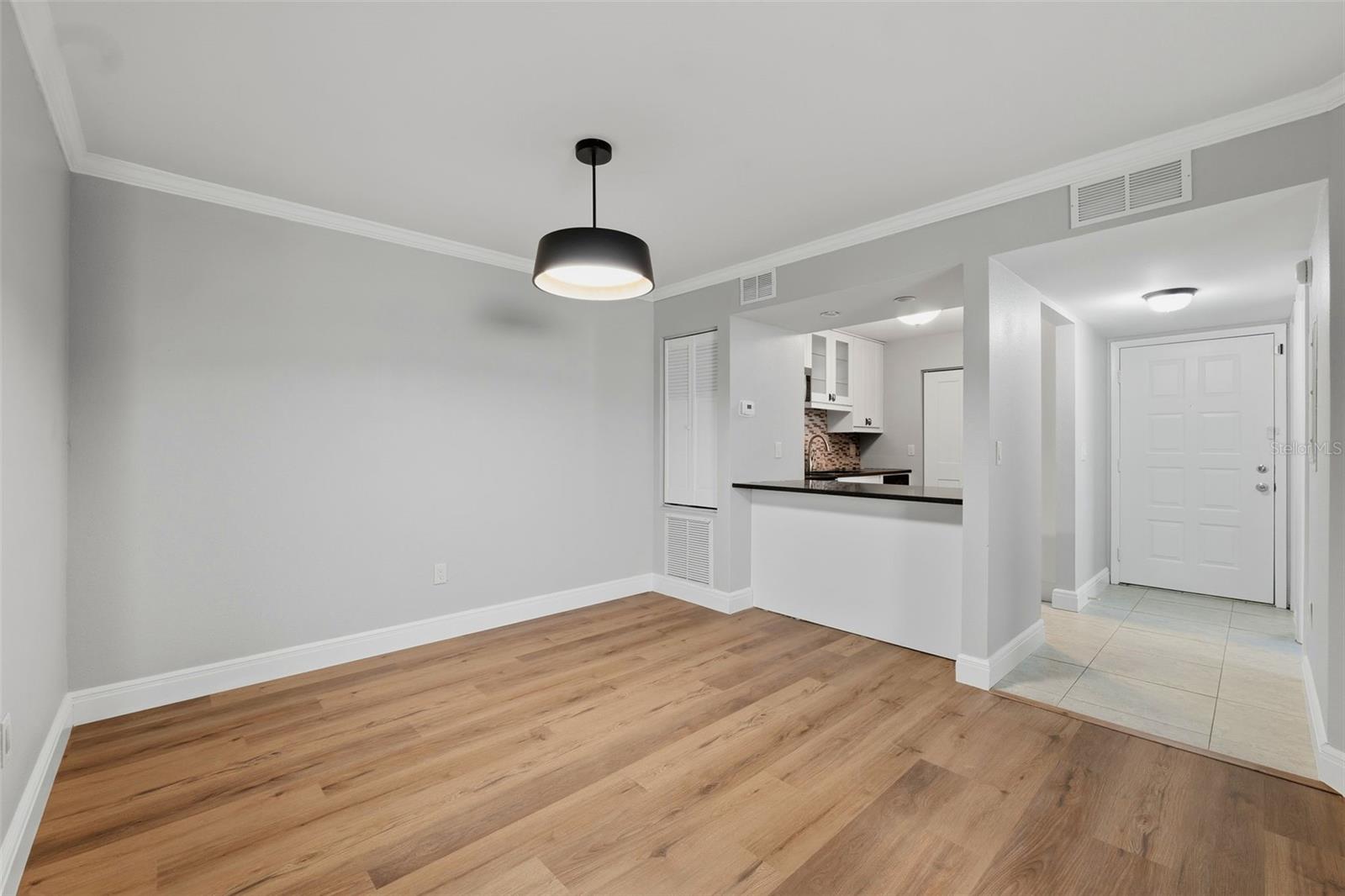 6014 Laketree Ln #g Property Photo 11