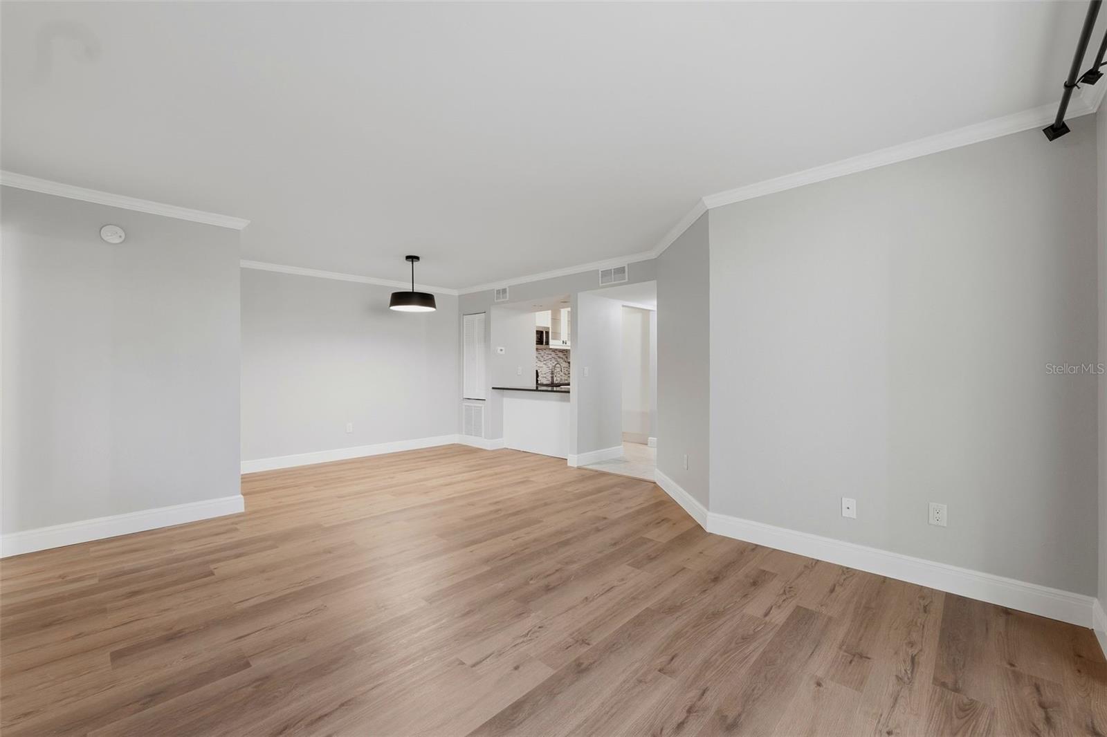 6014 Laketree Ln #g Property Photo 12