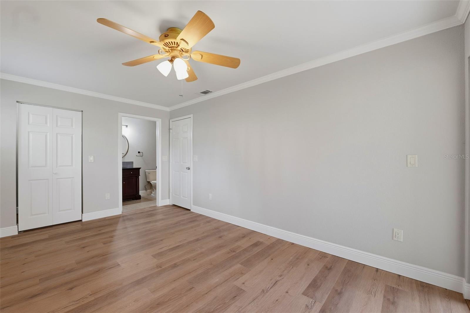 6014 Laketree Ln #g Property Photo 14