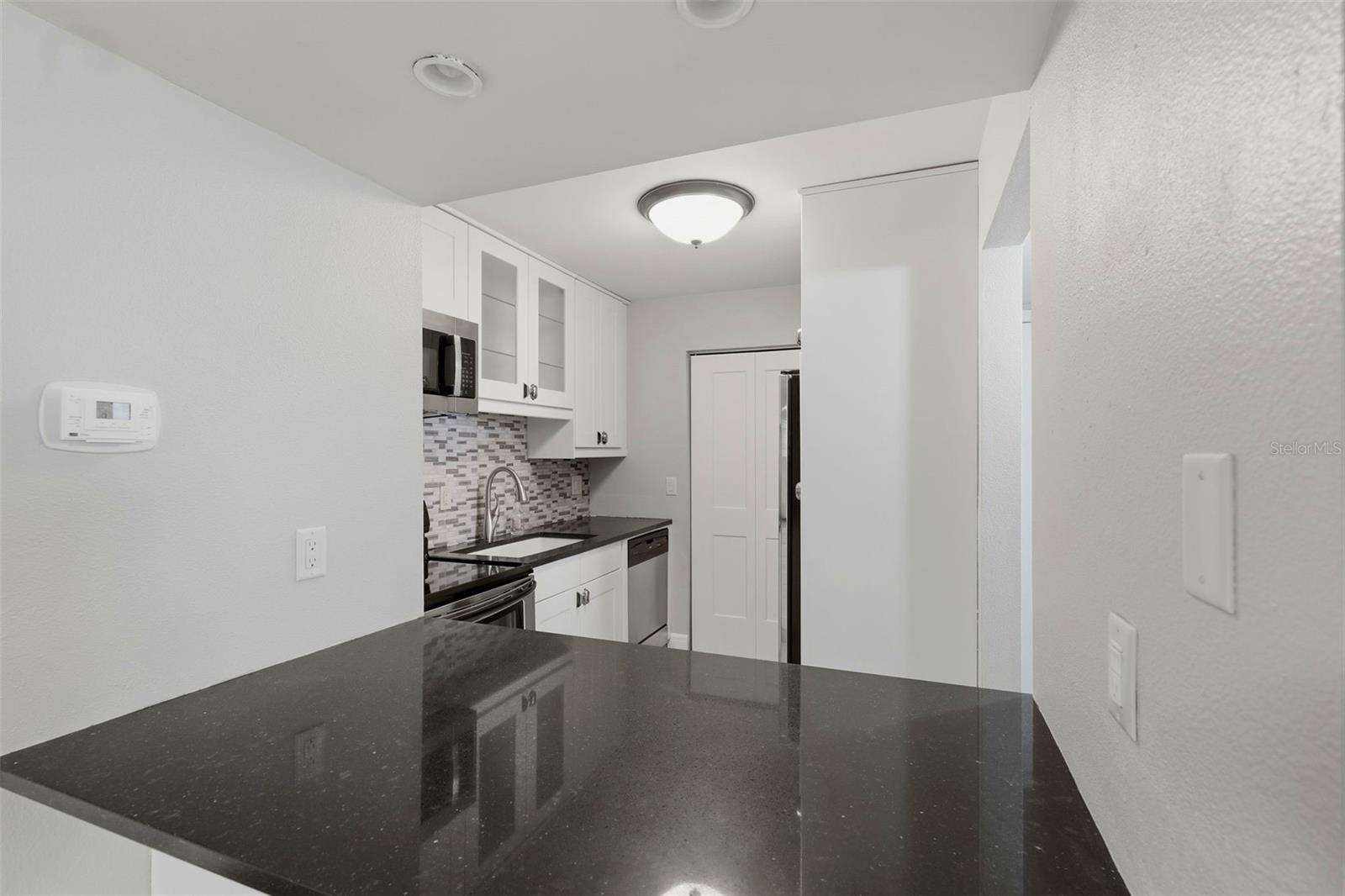 6014 Laketree Ln #g Property Photo 16
