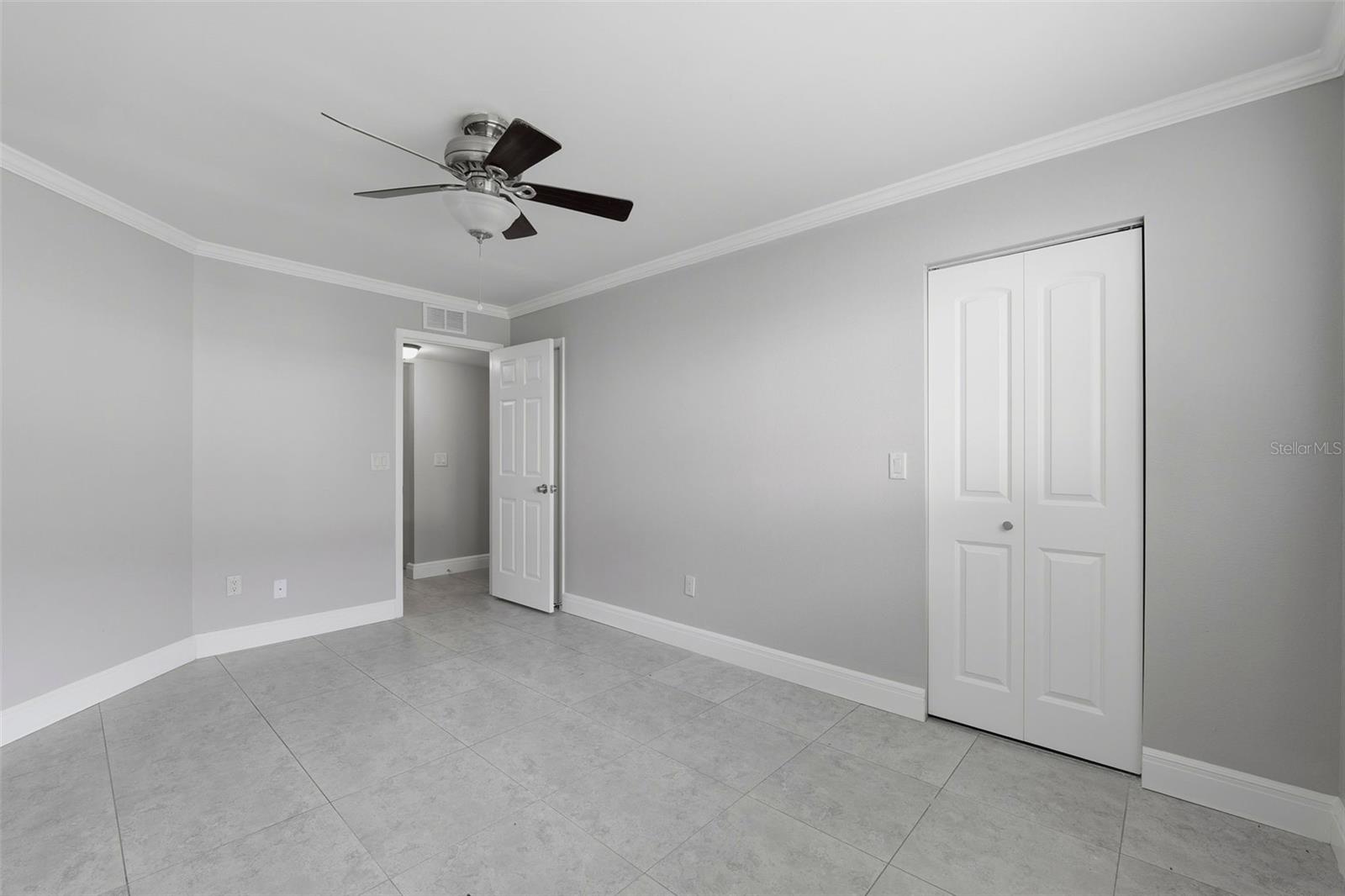 6014 Laketree Ln #g Property Photo 20