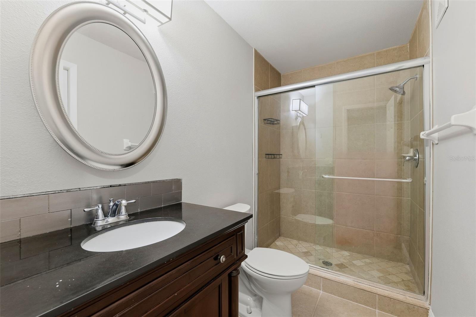 6014 Laketree Ln #g Property Photo 25