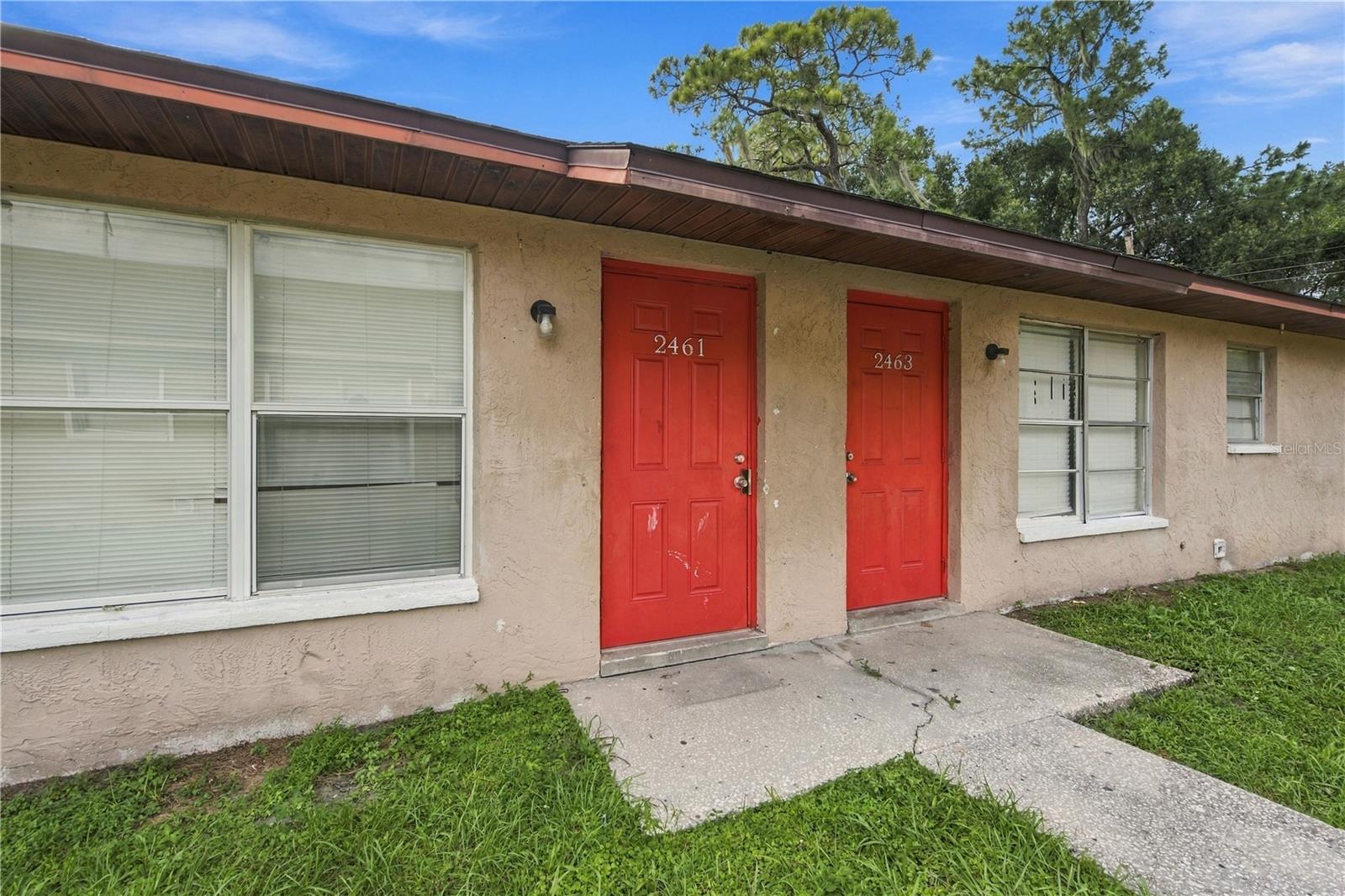 2461 Chestnut Woods Dr Property Photo 4
