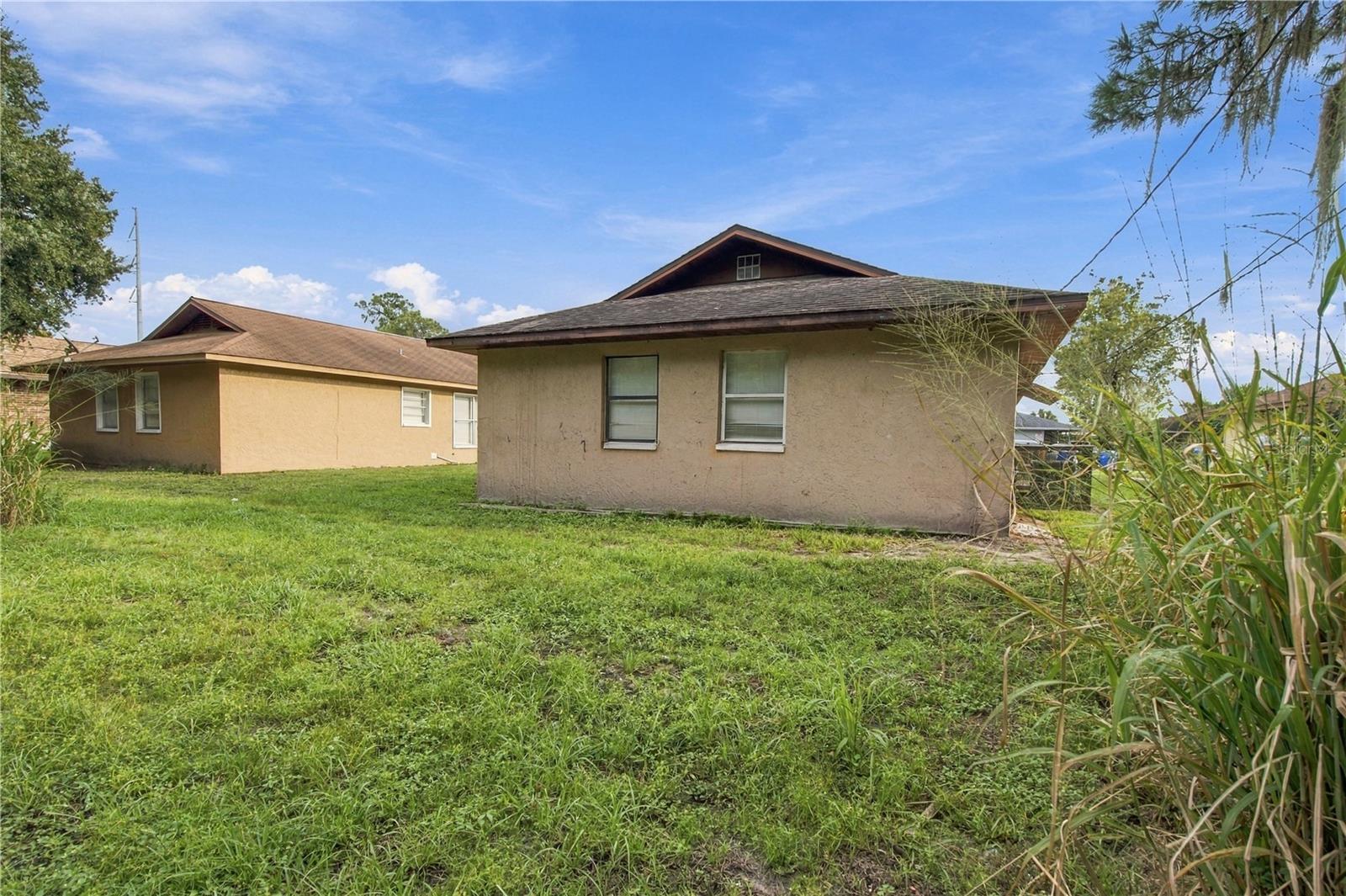 2461 Chestnut Woods Dr Property Photo 6
