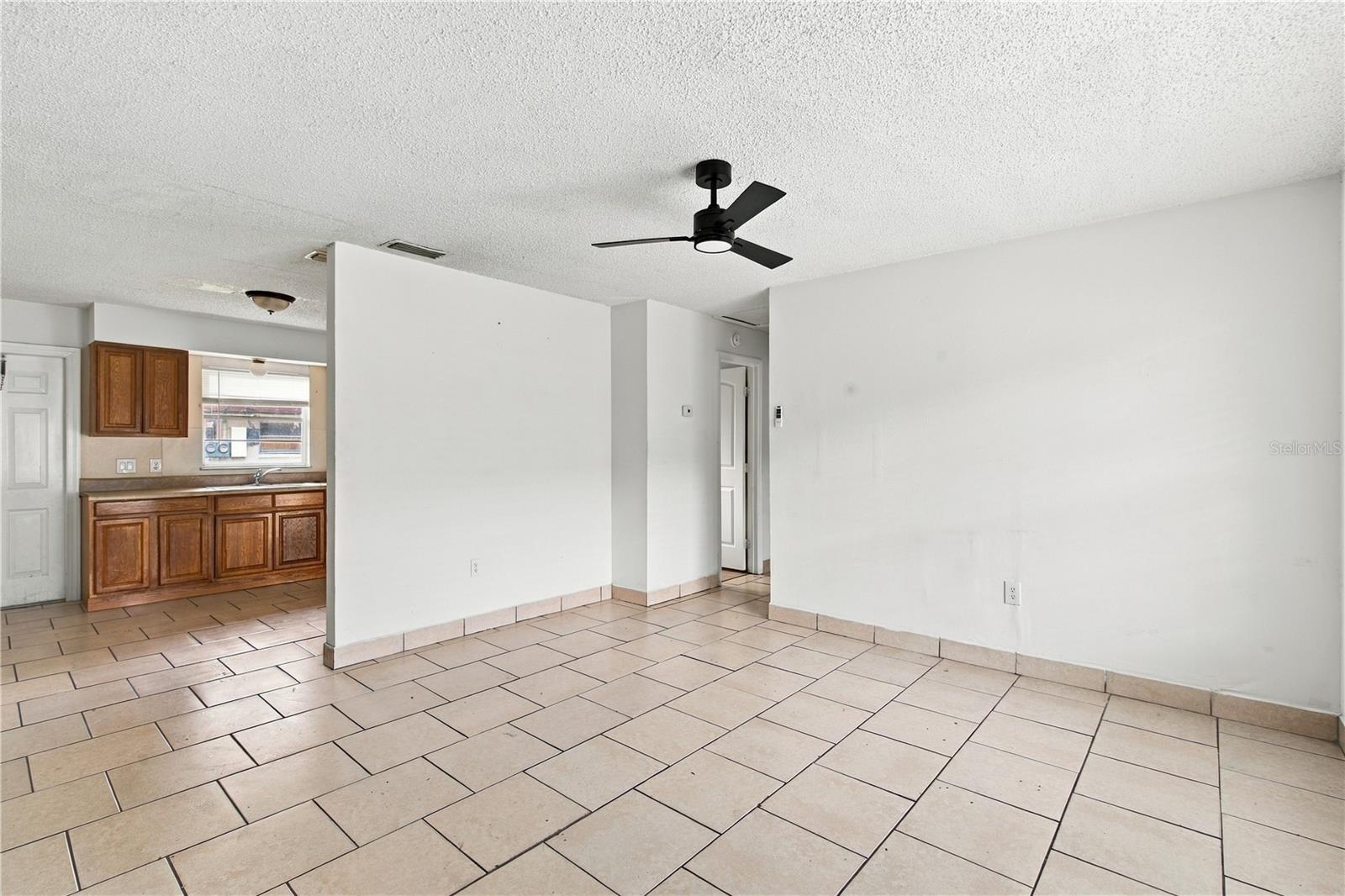 2461 Chestnut Woods Dr Property Photo 7