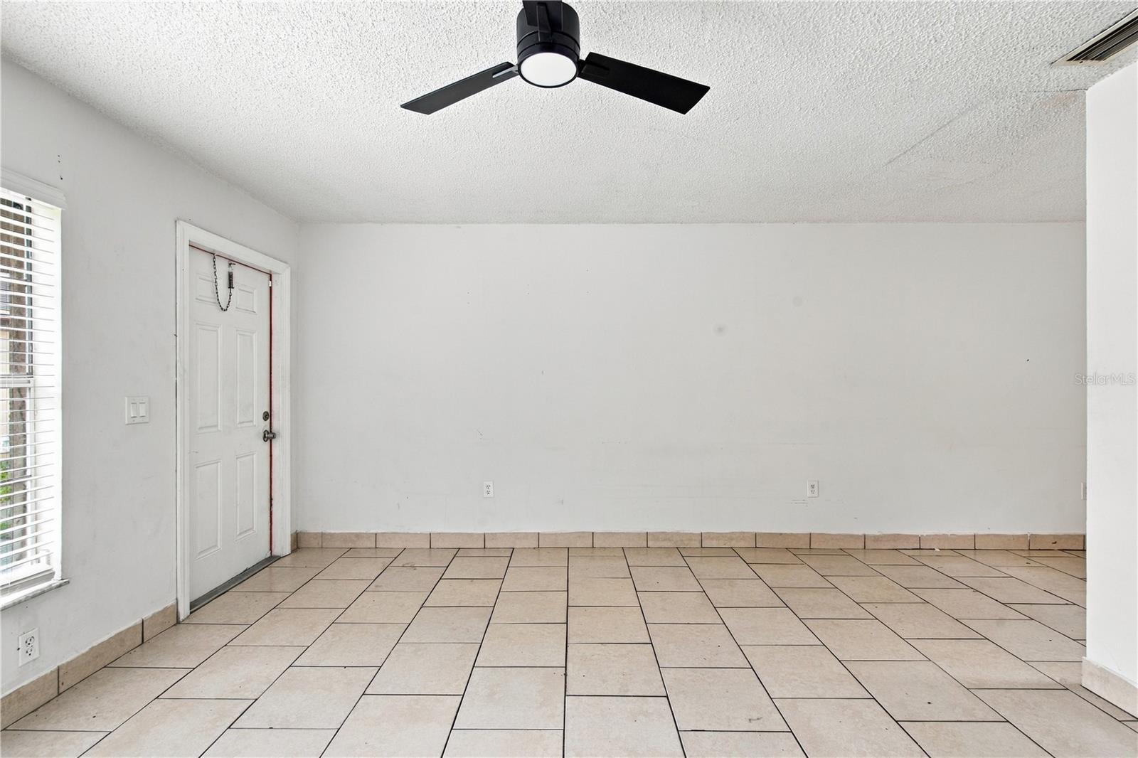 2461 Chestnut Woods Dr Property Photo 9