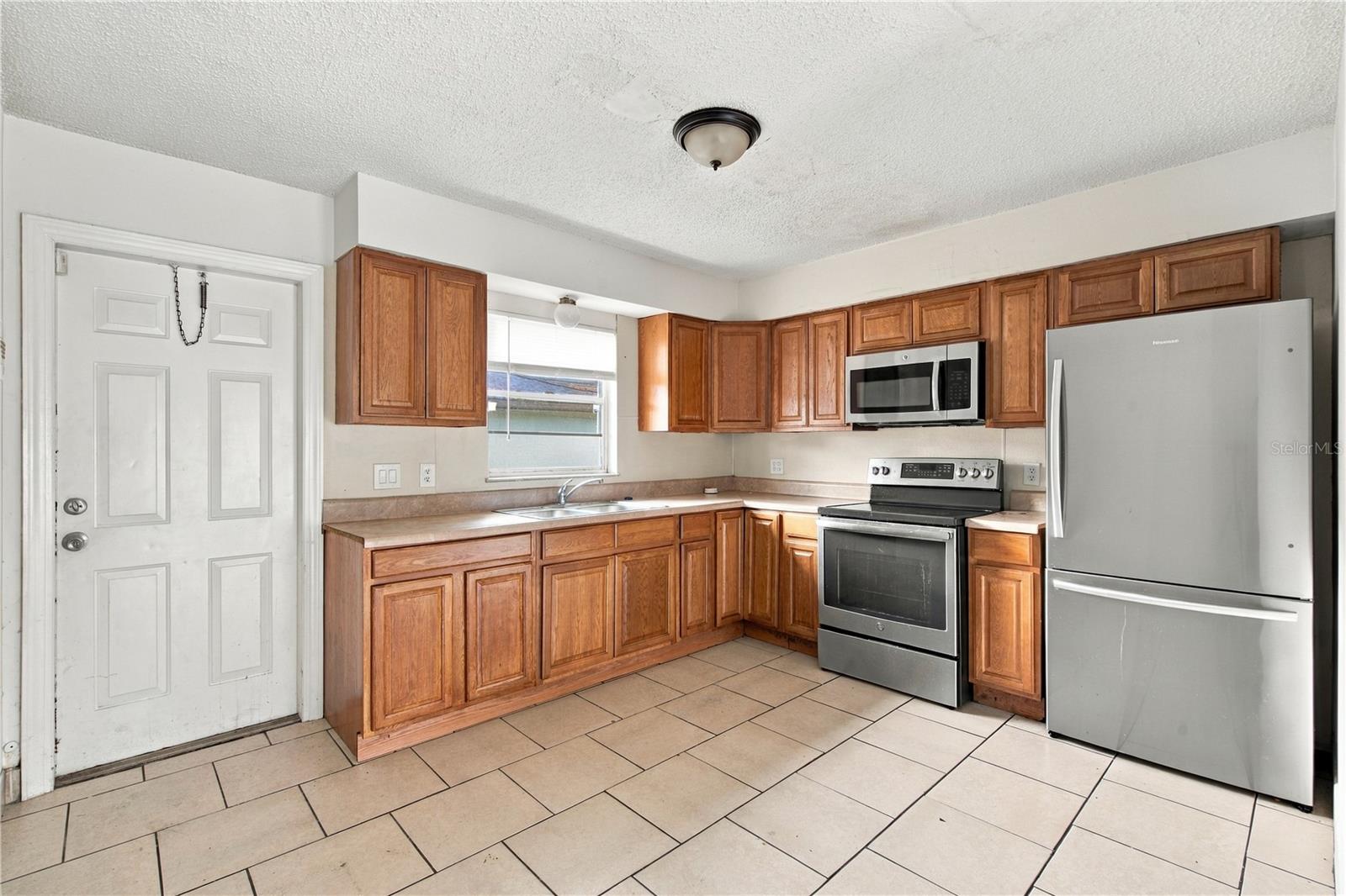 2461 Chestnut Woods Dr Property Photo 16