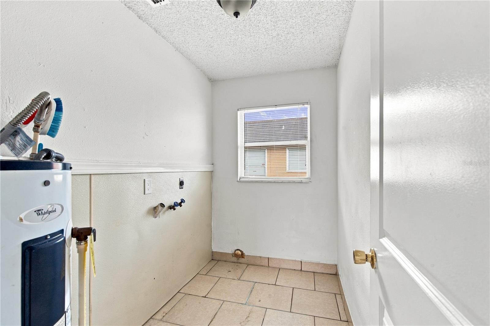2461 Chestnut Woods Dr Property Photo 27