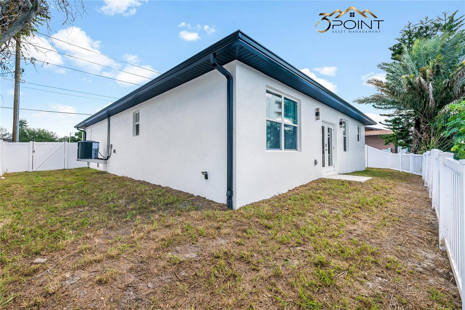2713 San Luis Rd Property Photo 39