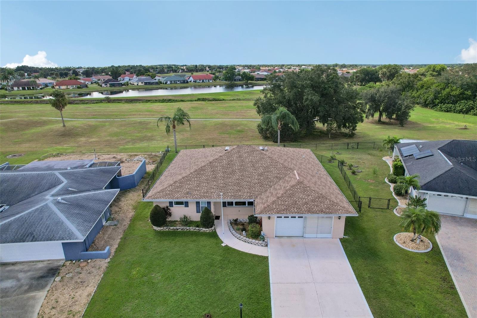 1806 Pineapple Palm Ct Property Photo 1