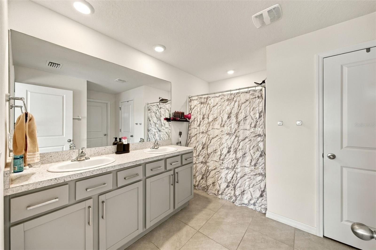 16739 Sunburst Lake St Property Photo 7