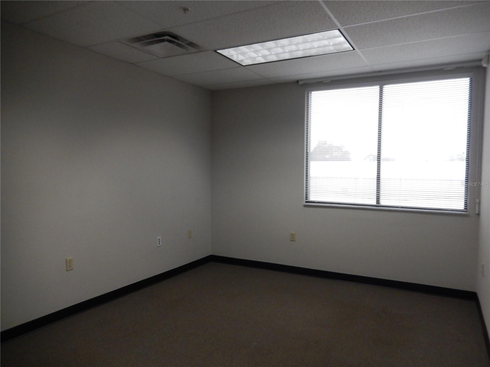 2015 Cattlemen Rd #a Property Photo 8