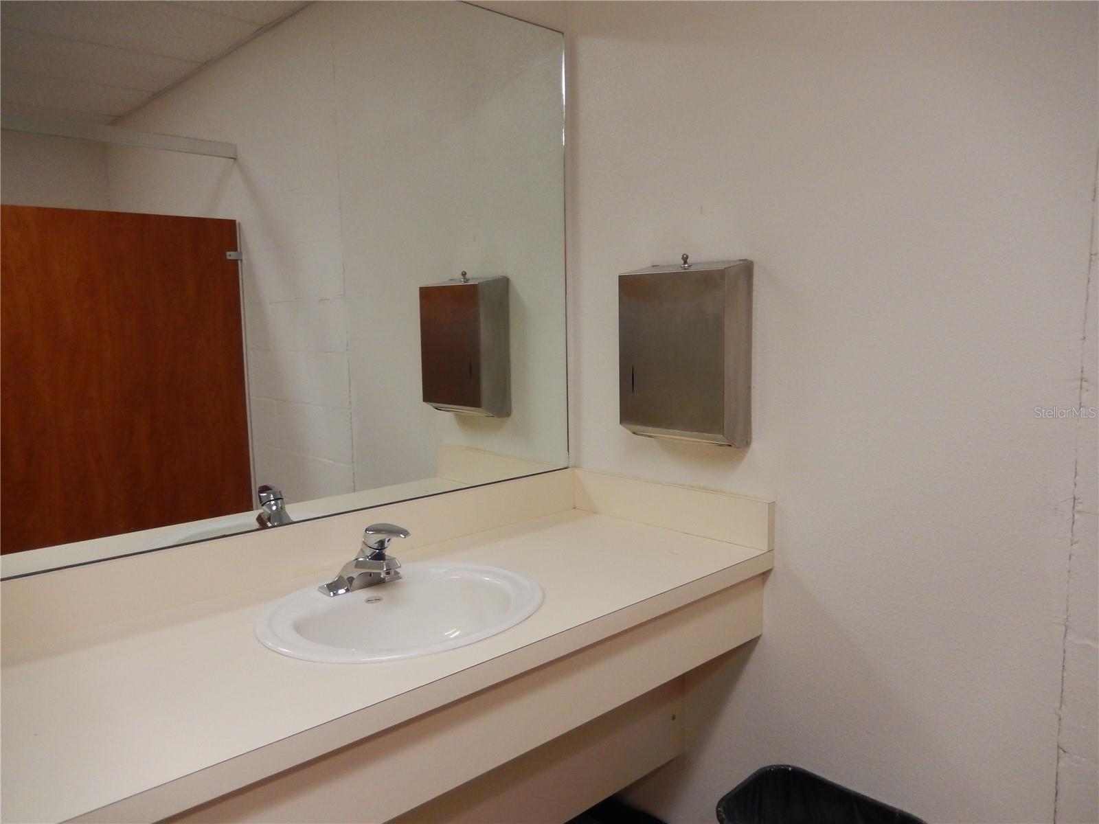 2015 Cattlemen Rd #a Property Photo 21
