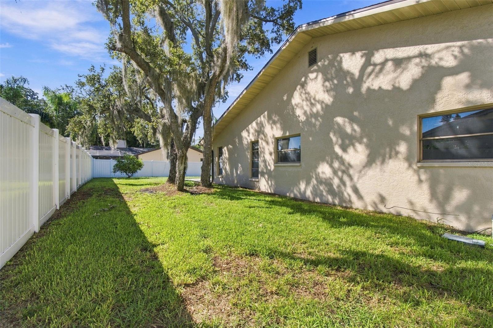 874 Pinewood Ter W Property Photo 45