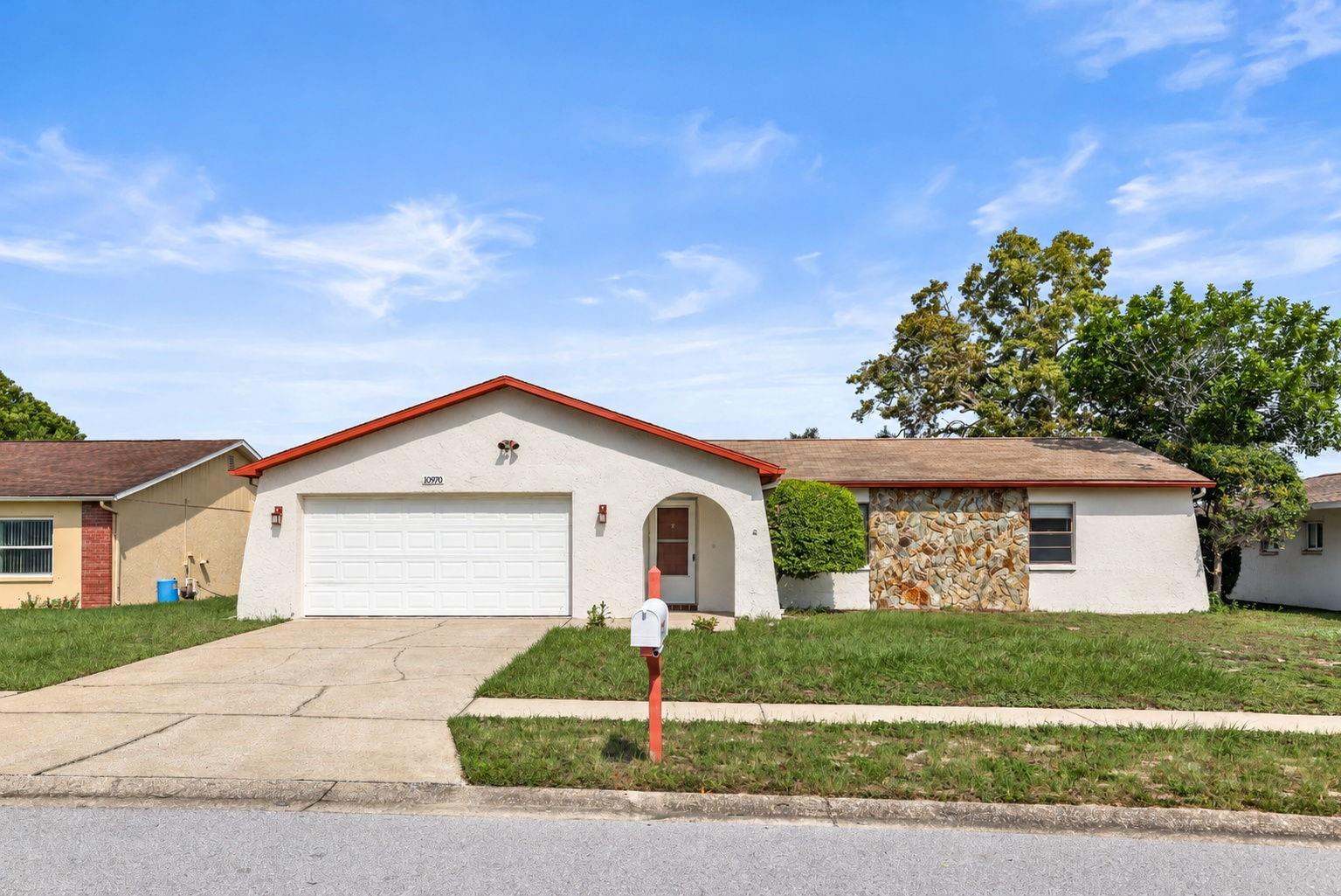 10970 PEPPERTREE LN Property Photo 1