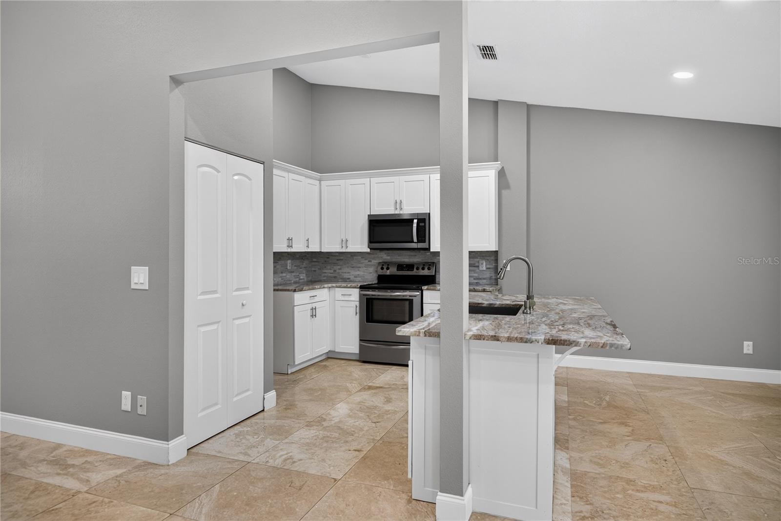 4004 Shoreside Cir Property Photo 7
