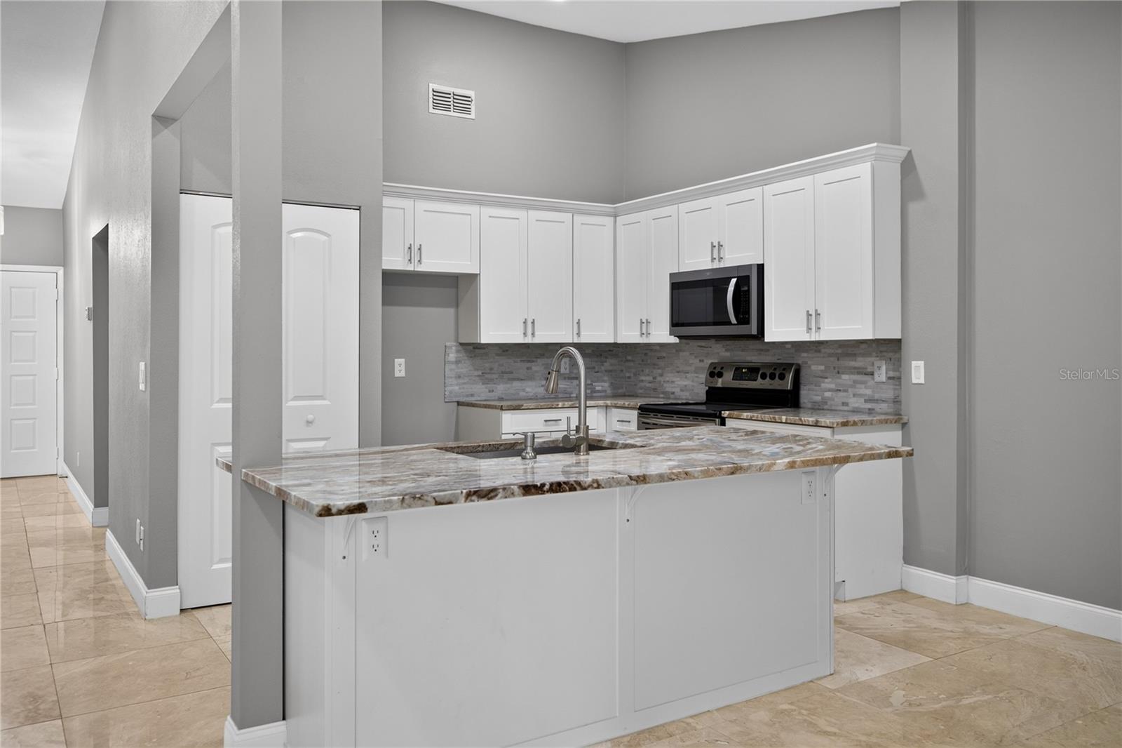 4004 Shoreside Cir Property Photo 13