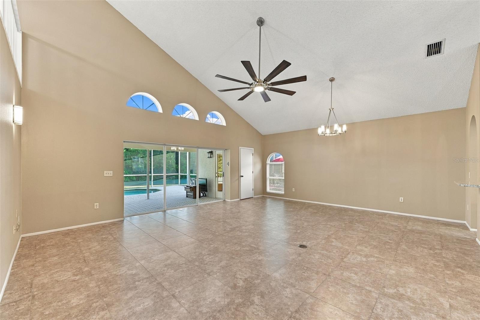 11109 Clayridge Dr Property Photo 7