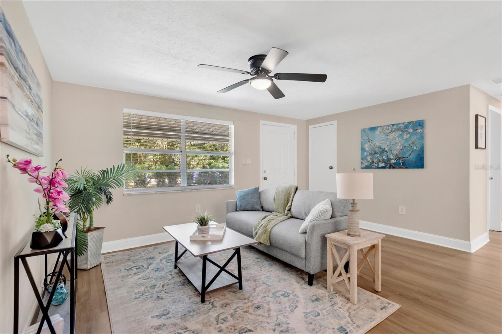 6809 Valrie Ln Property Photo 10