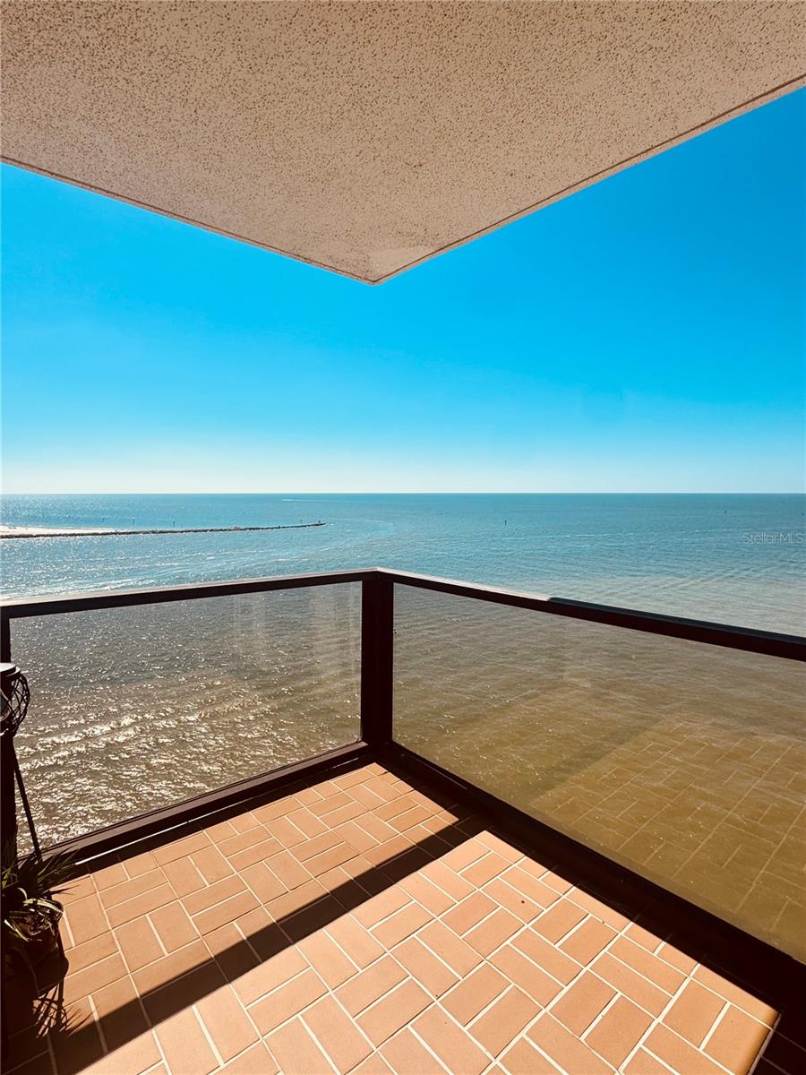 450 S Gulfview Blvd #1206 Property Photo 3