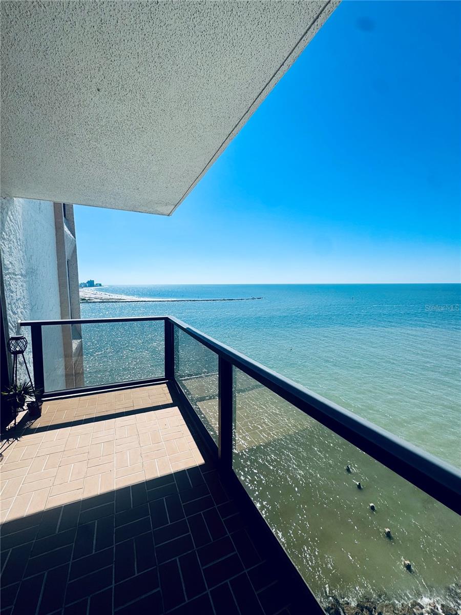 450 S Gulfview Blvd #1206 Property Photo 15