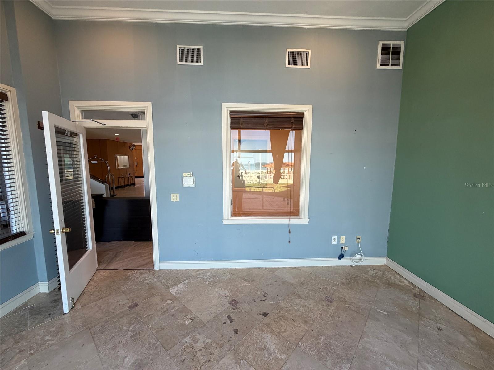 880 Mandalay Ave #cu8 Property Photo 9