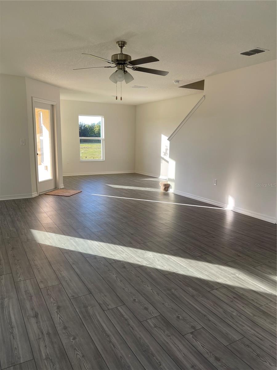 5323 Companion Ln Property Photo 4