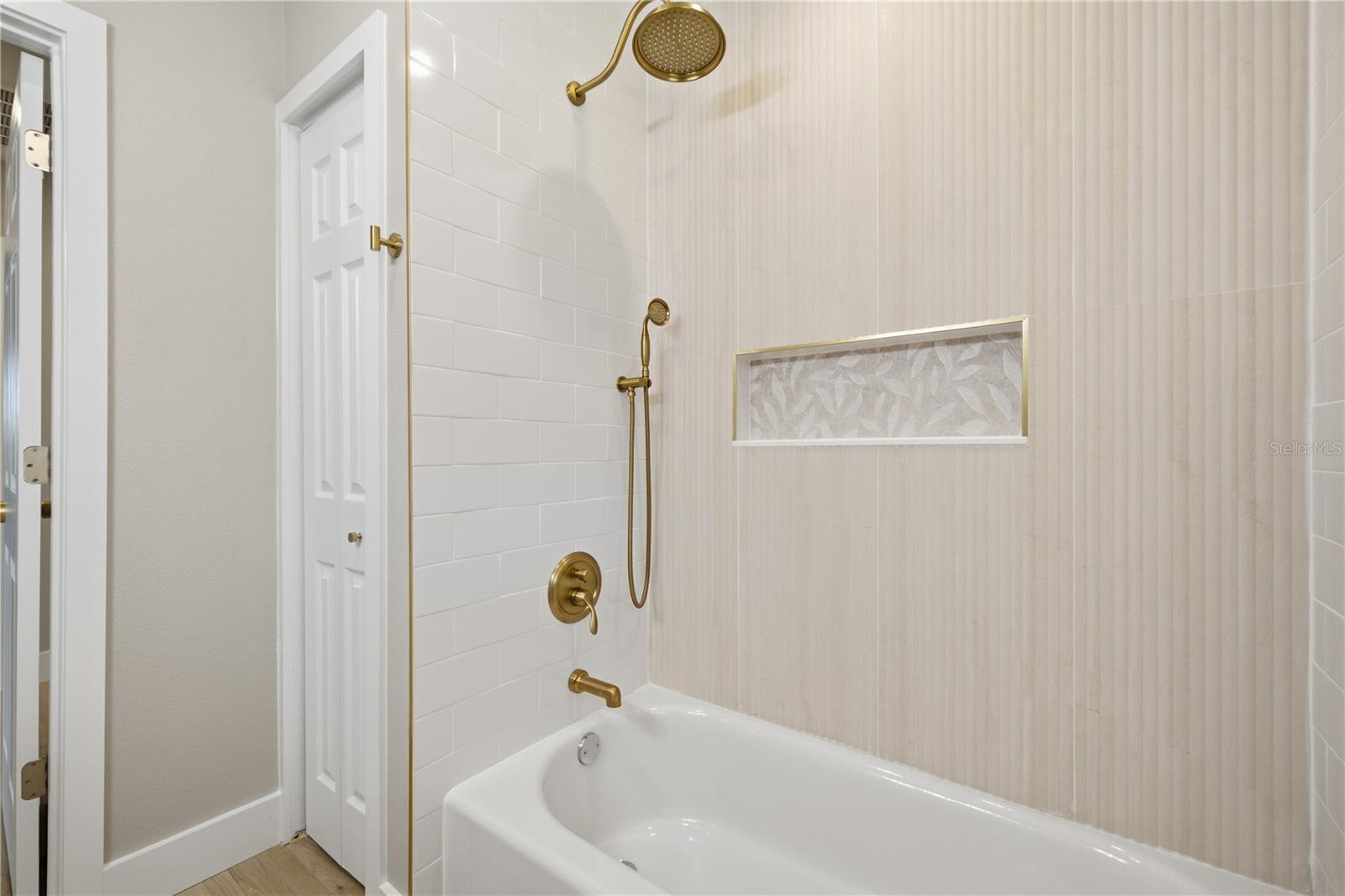 1900 60th St S Property Photo 28