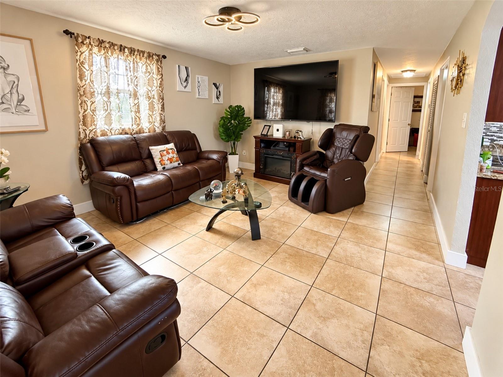 5513 Golden Dr Property Photo 4