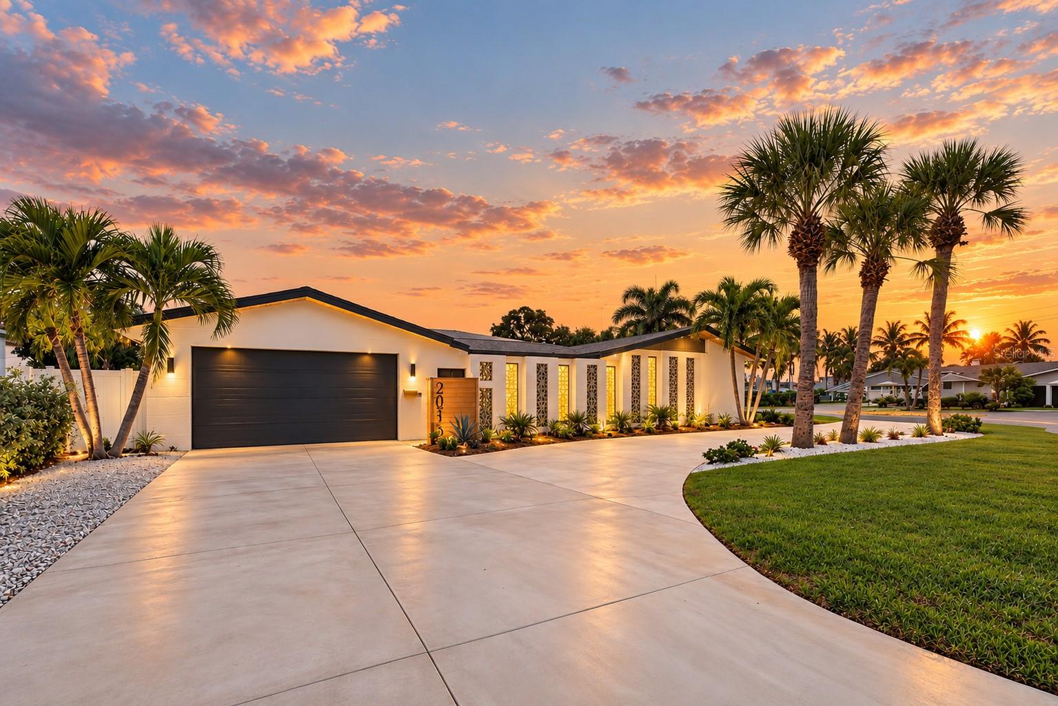 2015 DOLPHIN BLVD S Property Photo 1
