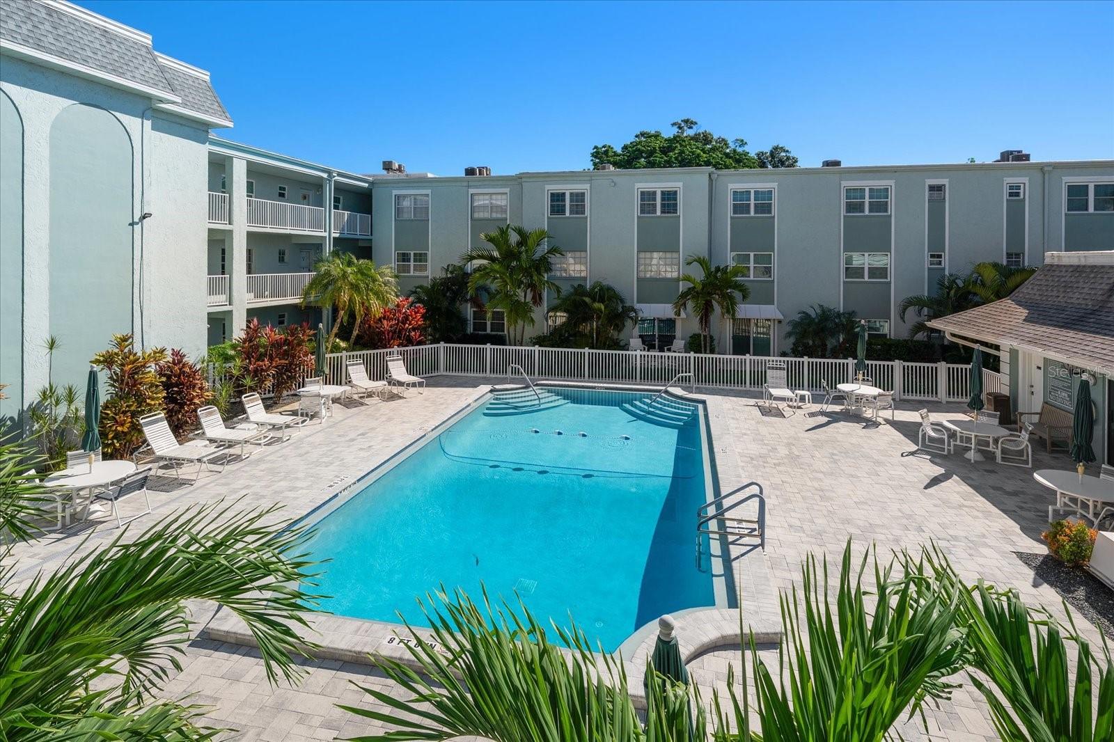 1706 BELLEAIR FOREST DR #238 Property Photo 1
