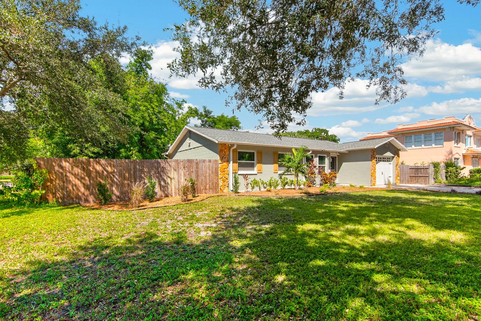 120 Orange Ave N Property Photo 43