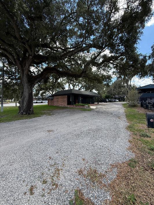 1223 W Brandon Blvd Property Photo 3