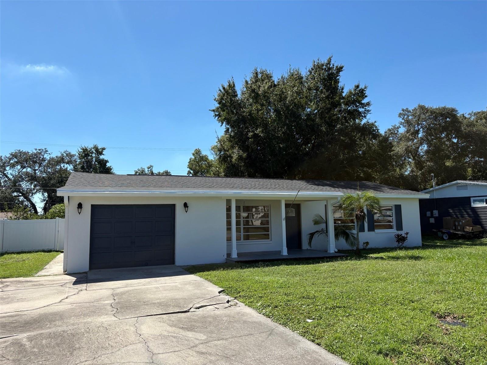 1518 W RIVER LN Property Photo 1