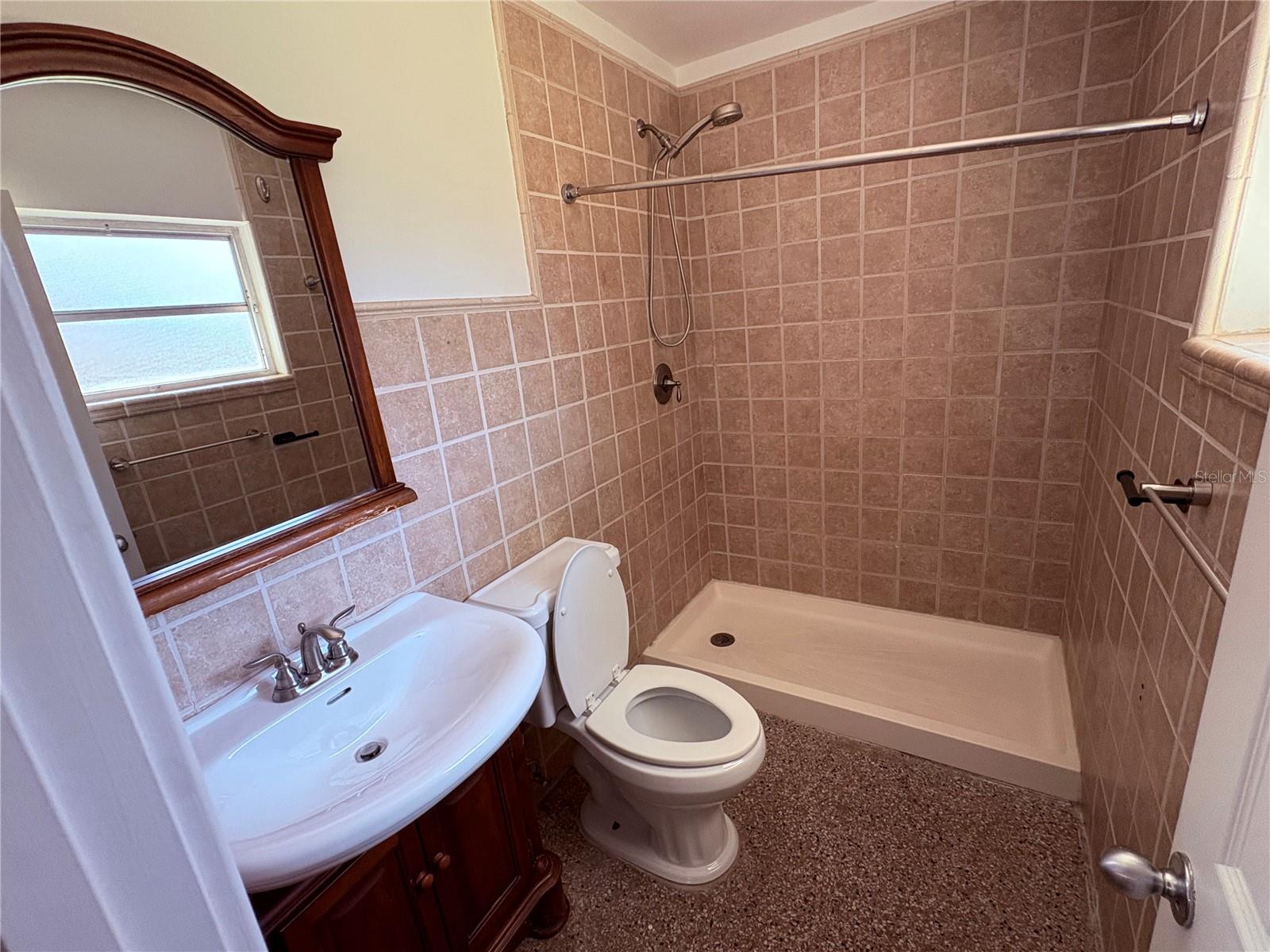 1518 W River Ln Property Photo 11