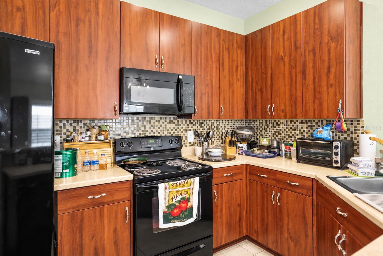 8524 Corinthian Way Property Photo 8