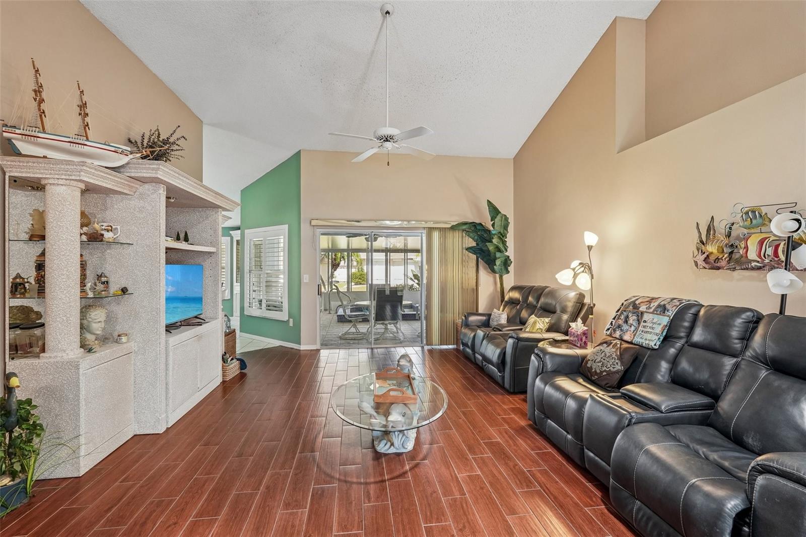 2058 Prestancia Ln Property Photo 3