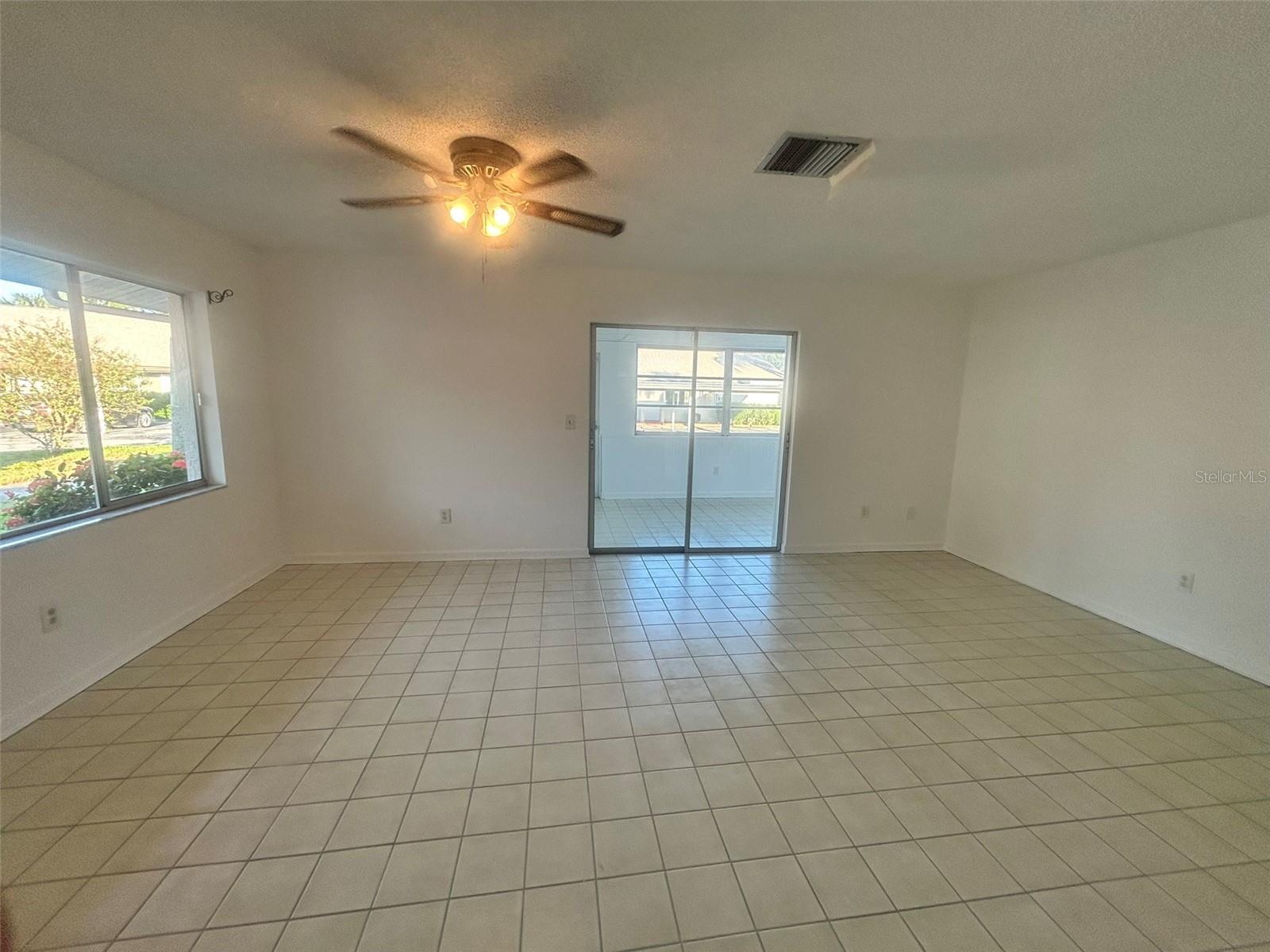 1235 14th Cir Se #93 Property Photo 6