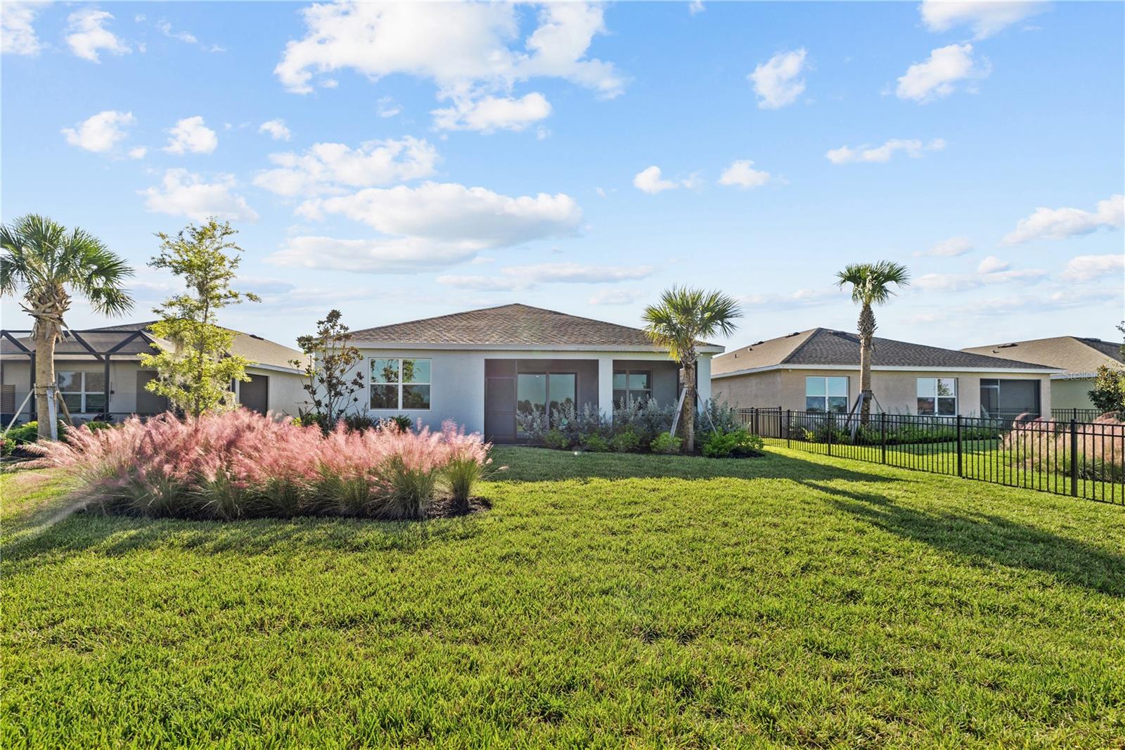 17740 Shade Tree Loop Property Photo 5