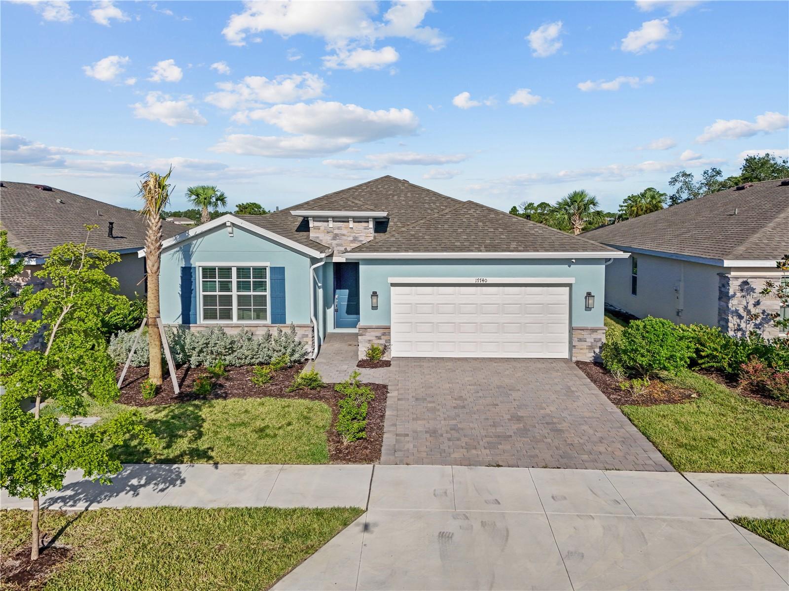 17740 Shade Tree Loop Property Photo 7