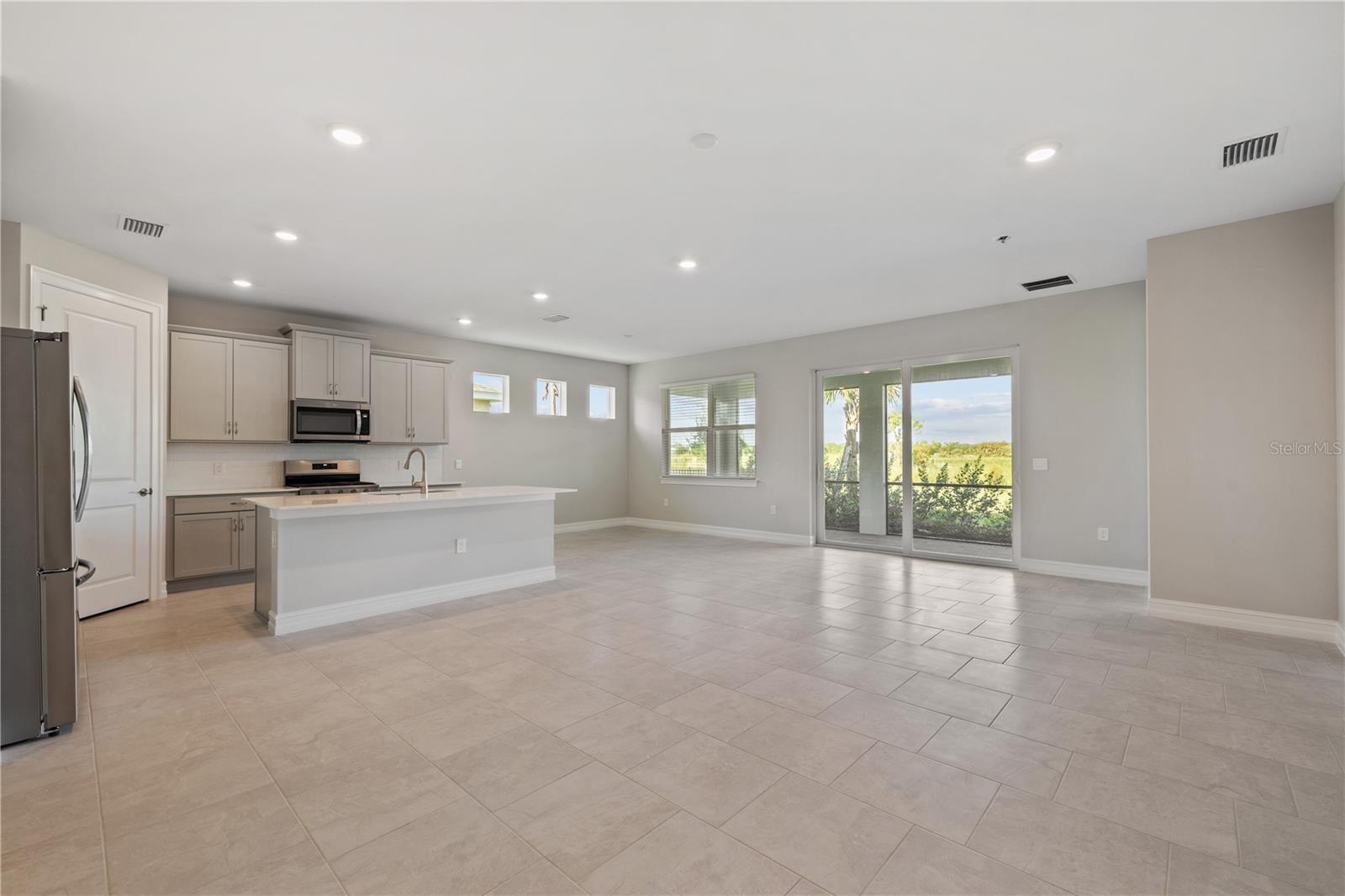 17740 Shade Tree Loop Property Photo 11