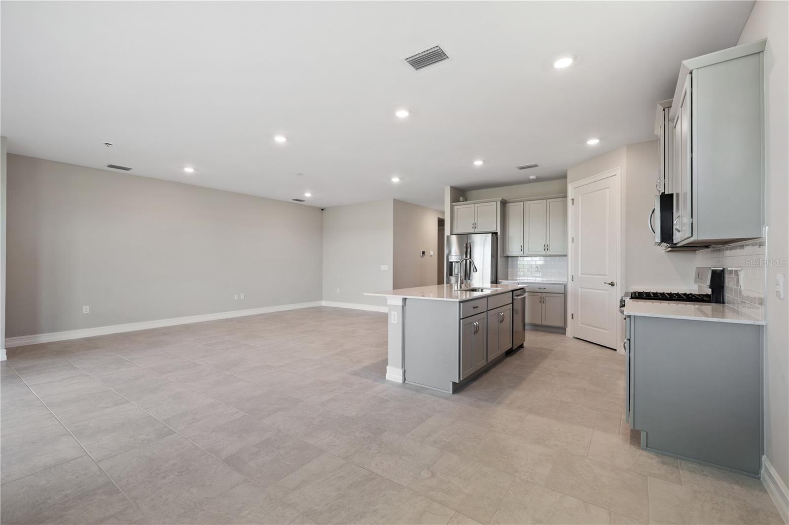 17740 Shade Tree Loop Property Photo 16