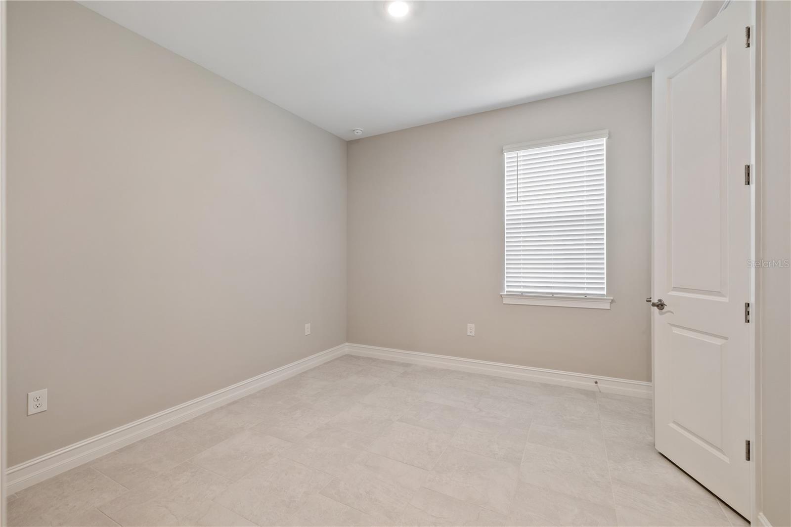17740 Shade Tree Loop Property Photo 28