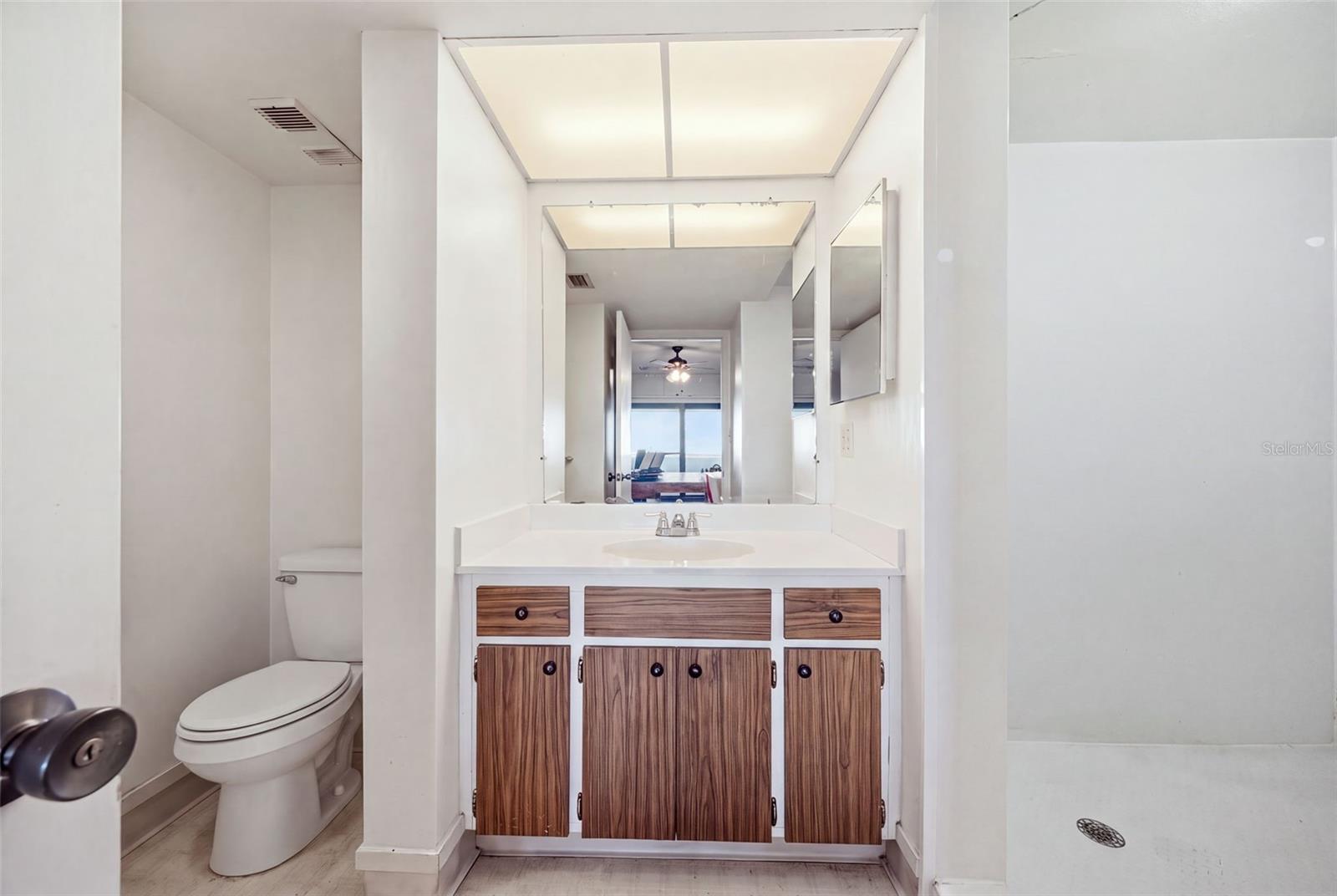 4141 Bayshore Blvd #905 Property Photo 18
