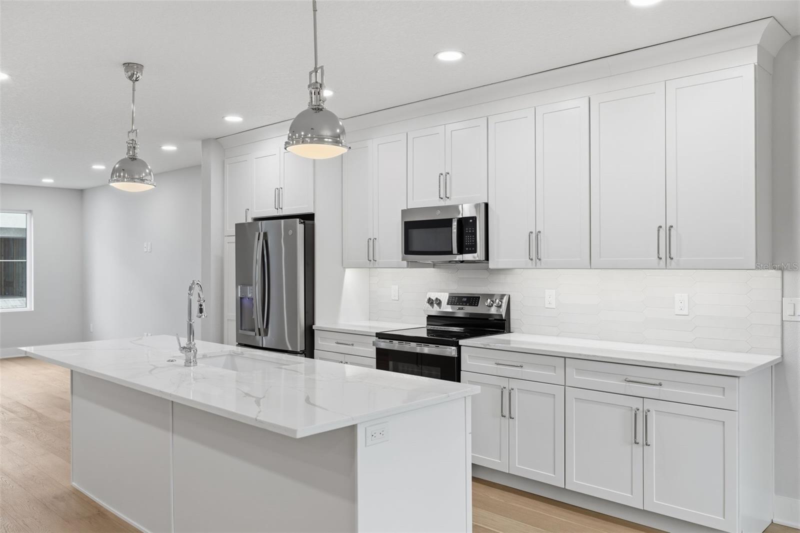 4208 W Carmen St #c Property Photo 9