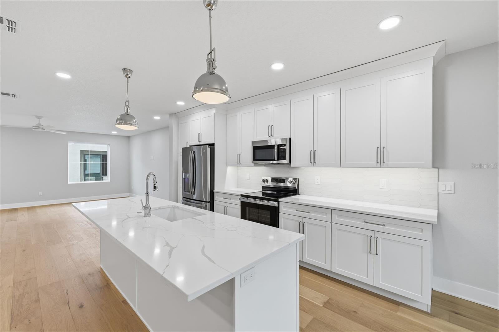 4208 W Carmen St #c Property Photo 10