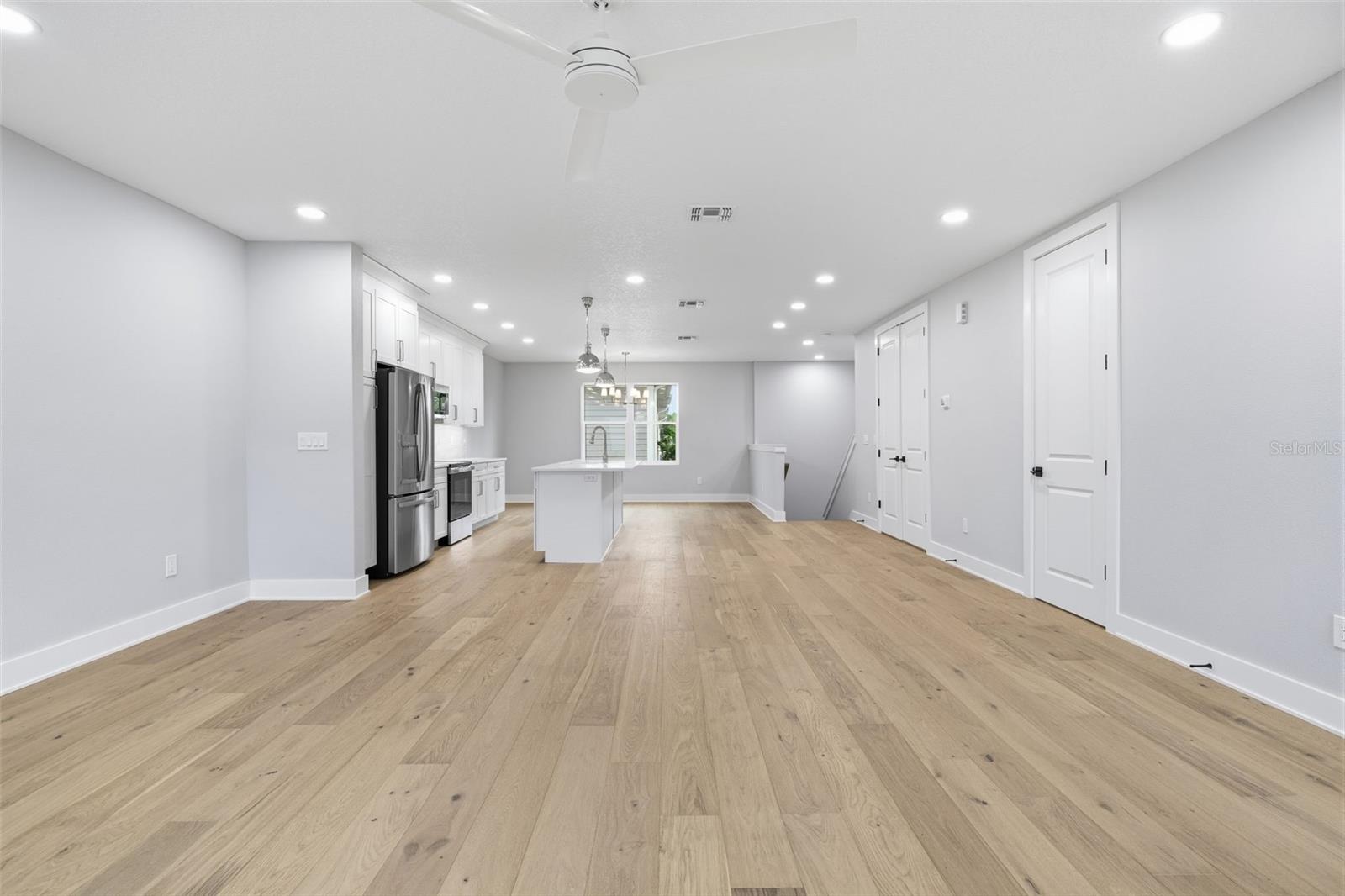 4208 W Carmen St #c Property Photo 13